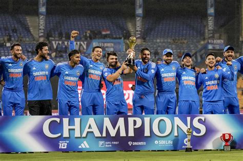 India beats Australia by 6 runs in fifth Twenty20 cricket match to win the series 4-1